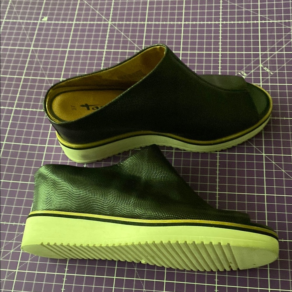 Tamaris Leather Black Wedge Shoes.